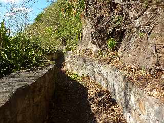 Bras de Cilaos -  Canal des Alos vers l'aval -