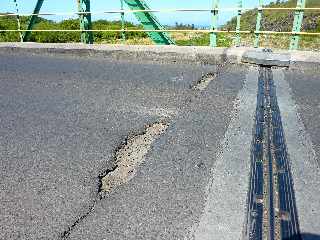 Pont mtallique de l'Entre-Deux - joints dficients