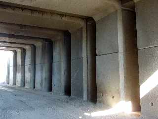 Pont sur la Rivire St-Etienne - Passage sous le radier