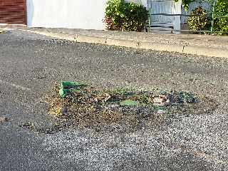 St-Pierre - Rue Youri-Gagarine - Poubelles brles