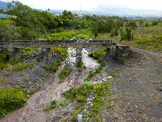 Ancien pont sur la Rivire St-Etienne