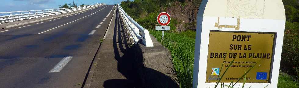 Pont sur le Bras de la Plaine