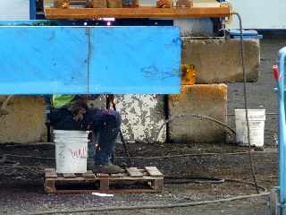 Rivire St-Etienne - Chantier de construction du pont - Soudure