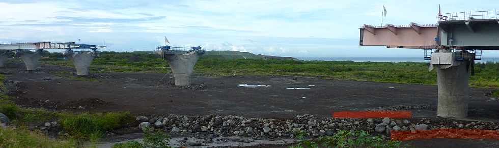 Rivire St-Etienne - Chantier de construction du pont