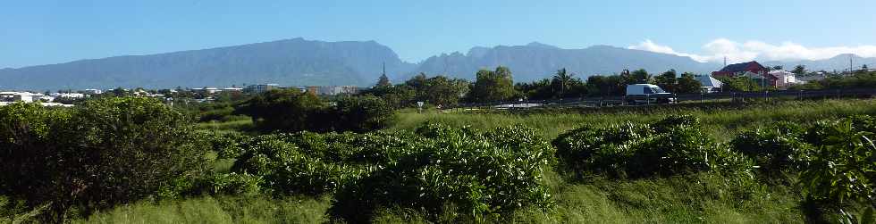 St-Pierre - Terre Sainte - ZAC Ocan Indien - Vers les Hauts