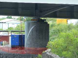 Nouveau pont sur la Rivire St-Etienne - avril 2012 - P1