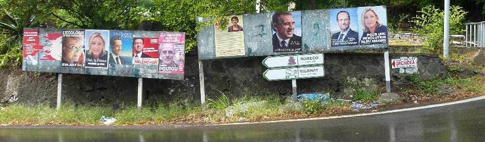 Bois d'Olives - Panneaux électoraux avril 2012