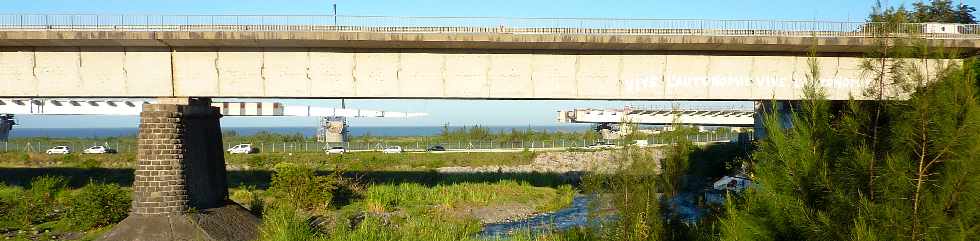 Rivire St-Etienne - Chantier du pont - 3 mai 2012 -