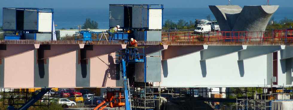 18 juillet 2012 -  Pont sur la Rivire St-Etienne - Cabine de soudure du tablier