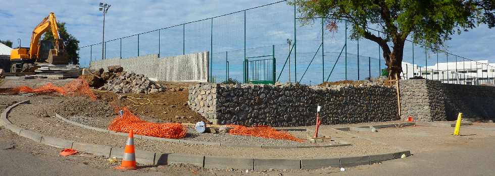 Mur du stade des Casernes en rfection