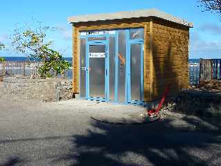 Aot 2012 - Toilettes publiques  Terre Sainte