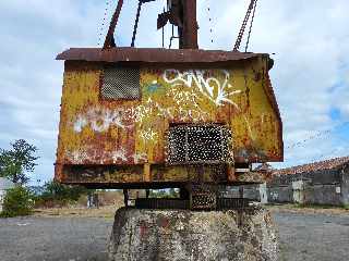 St-Pierre - Pierrefonds - Ancienne usine sucrire - Grue