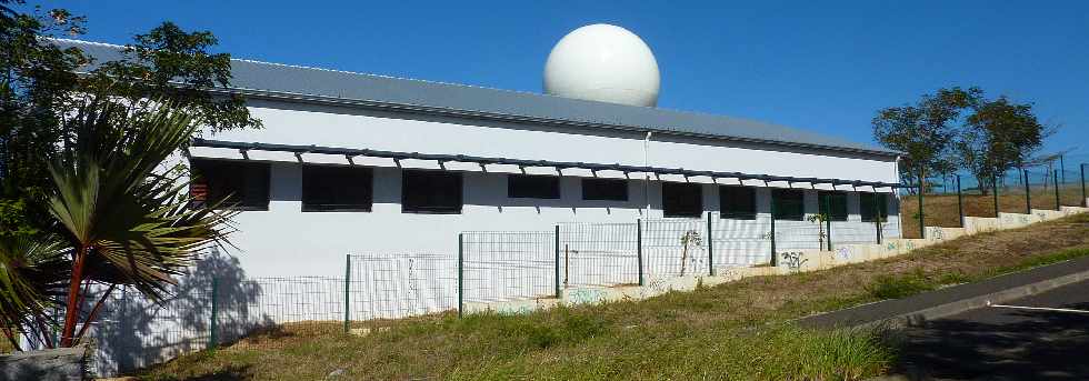 St-Pierre - Terre Sainte - Station de réception d'images par satellites