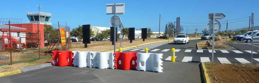 Pierrefonds - Extension de l'arogare passagers - Nouveau parking autos