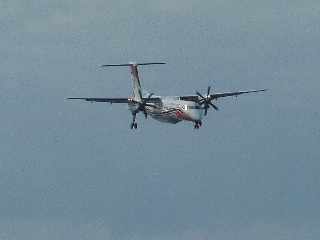 Aroport de Pierrefonds - 12/10/2012 - Dash 8 - Retour de largages