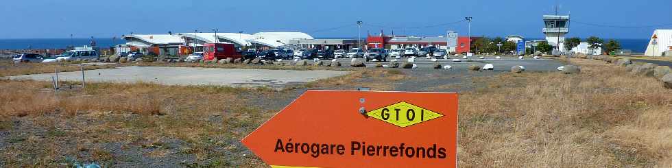 St-Pierre - Travaux d'extension aéroport de Pierrefonds - octobre 2012