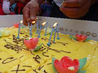 24/10/2012 - Dix ans de la bibliothèque annexe Jules Volia de Basse Terre - Gâteau d'anniversaire