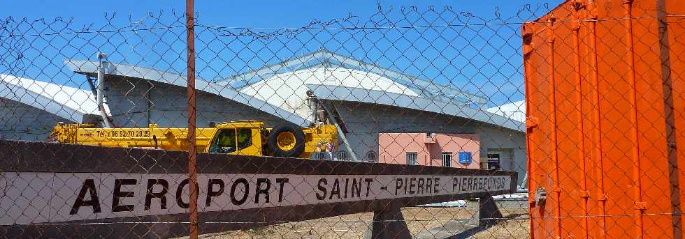 Aroport de Pierrefonds - Travaux d'extension - Octobre 2012 -