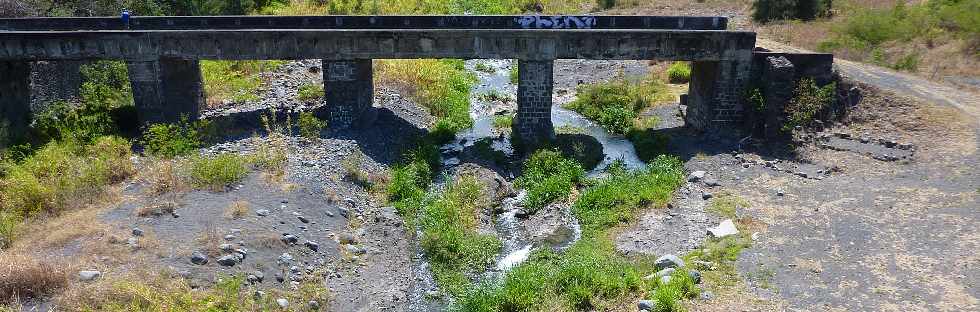 Rivire St-Etienne -  Ancien pont