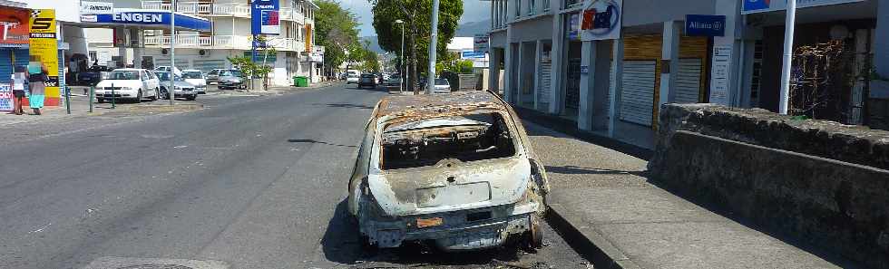 St-Louis - Auto brle Avenue Principale