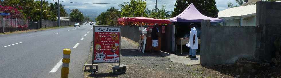 Pierrefonds - Chez Bernard - Samoussas - Poulets grills ...