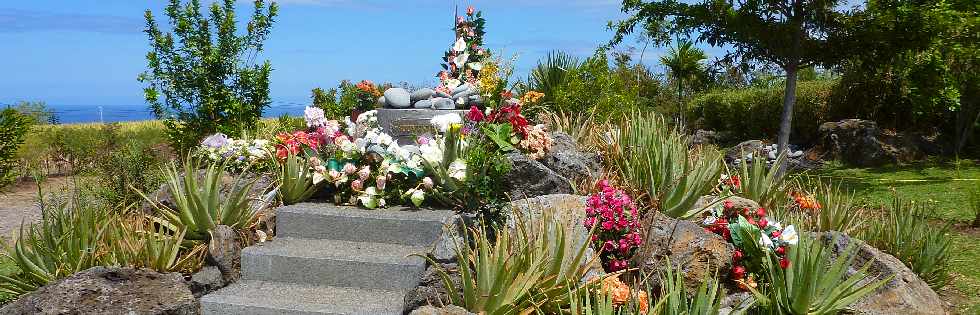 St-Pierre - Ligne Paradis - Centre funraire du Sud - Jardin du souvenir