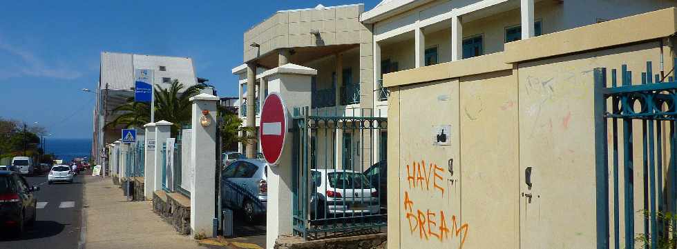 St-Pierre - Rue Babet - Antenne Sud du Conseil gnral