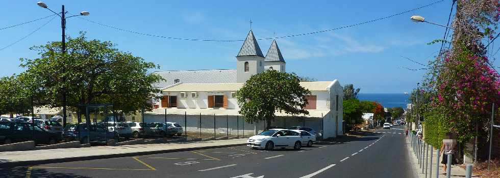 St-Pierre - Rue Babet- Eglise