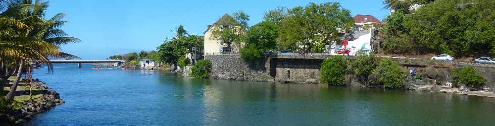 St-Pierre - Embouchure de la Rivière d'Abord