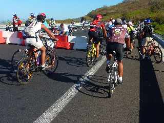 18 novembre 2012 - Route des Tamarins libre - Colimaons - Dpart des cyclistes