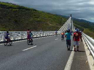 Route des Tamarins à vélo - 2012 - Pont sur la Ravine des Trois Bassins