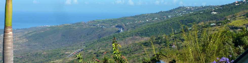 18 novembre 2012 - Route des Colimaons - Vue sur la Route des Tamarins