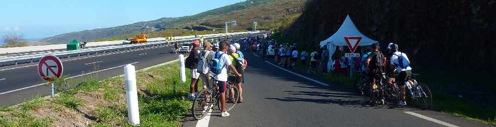 18 novembre 2012 - Route des Tamarins libre - Entre sur la bretelle des Colimaons