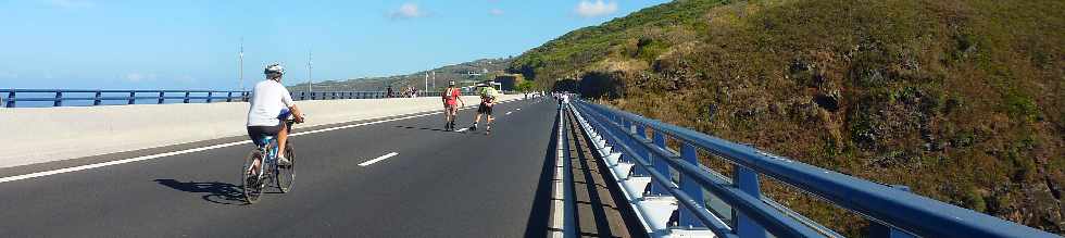 18 novembre 2012 - Route des Tamarins libre - Pont de la Grande Ravine