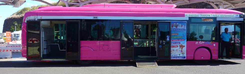 18 novembre 2012 - Route des Tamarins libre -  Bus trans co express