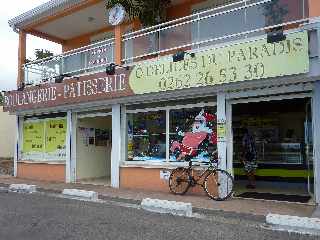 St-Pierre - Ligne Paradis - Dcors de Nol de la boulangerie  Dlices du Paradis