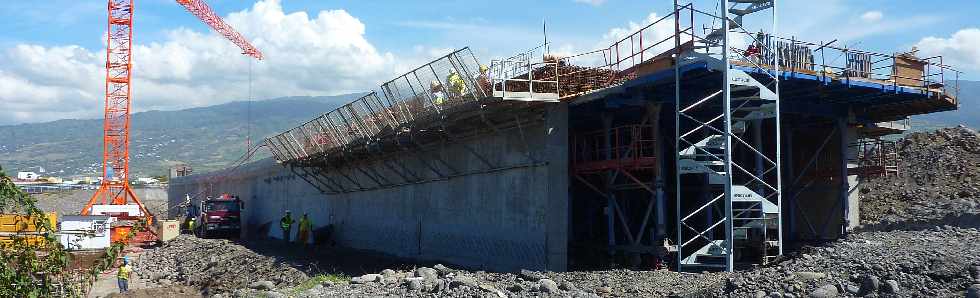 St-Pierre - Rive gauche - Pierrefonds - Travaux d'accs au pont - PIPO