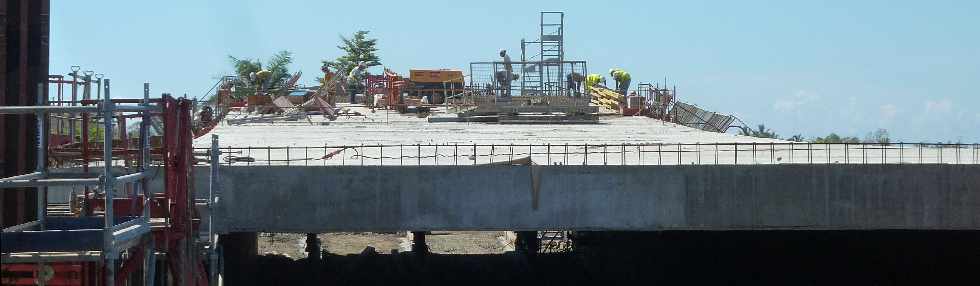 St-Pierre - Rive gauche - Pierrefonds - Travaux d'accs au pont