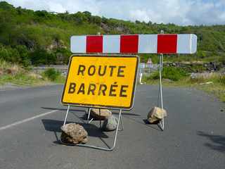 Cyclone Dumile - Janvier 2013 - Radier du Ouaki emport