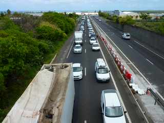 Cyclone Dumile et radier ferm - embouteillages