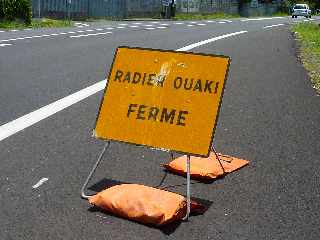 Pierrefonds - Panneau "Radier Ouaki ferm"