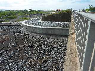 Rivire St-Etienne - Fvrier 2013 - Cyclone Felleng - Mur de rehausse