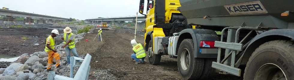 Rivire St-Etienne - Travaux sur le radier - 7 fvrier 2013