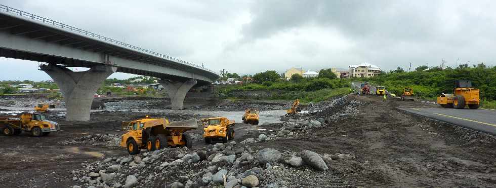 Rivire St-Etienne - Travaux sur le radier - 7 fvrier 2013