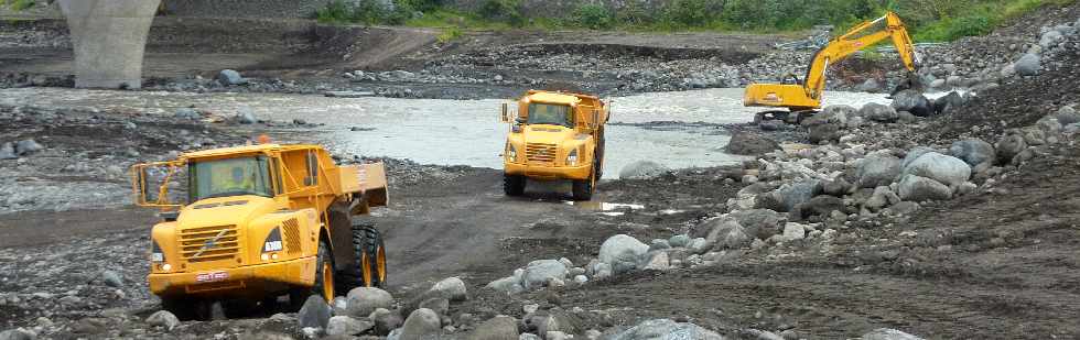 Rivire St-Etienne - Travaux sur le radier - 7 fvrier 2013