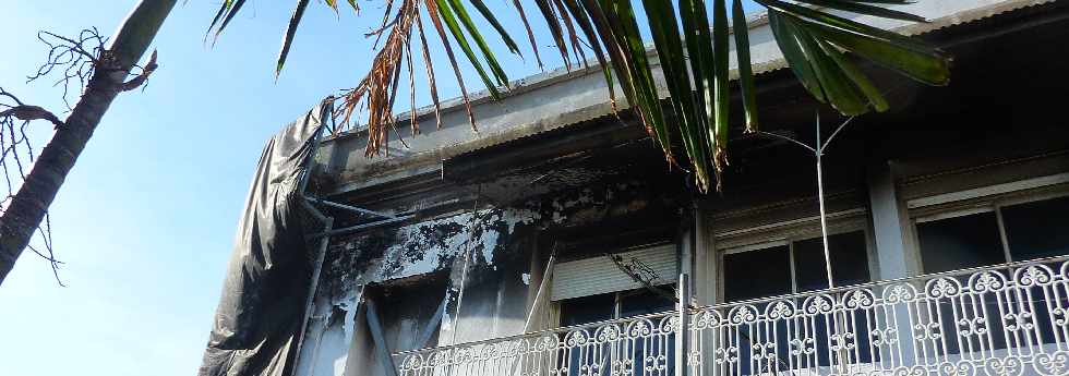 St-Pierre - Magasins incendiés du 16 décembre 2012