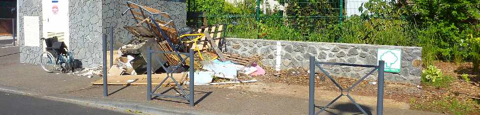 St-Pierre - Parking Albany - Rue Fernand Collardeau aprs les travaux - Fvrier 2013