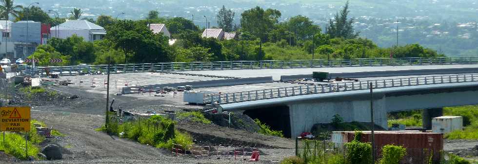 Rivire St-Etienne -  Nouveau pont - Rive droite