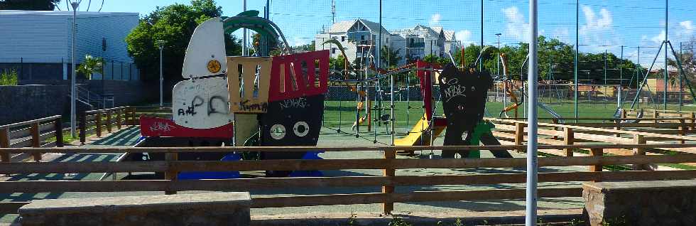 St-Pierre - Joli Fond - Aire de jeux pour enfants