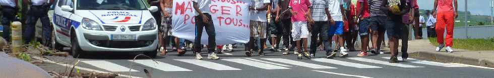 6 mars 2013 - Manifestation de jeunes au Rond point de la Balance -